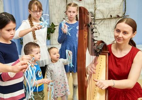 Выступление струнного дуэта "Анна - Мария"!